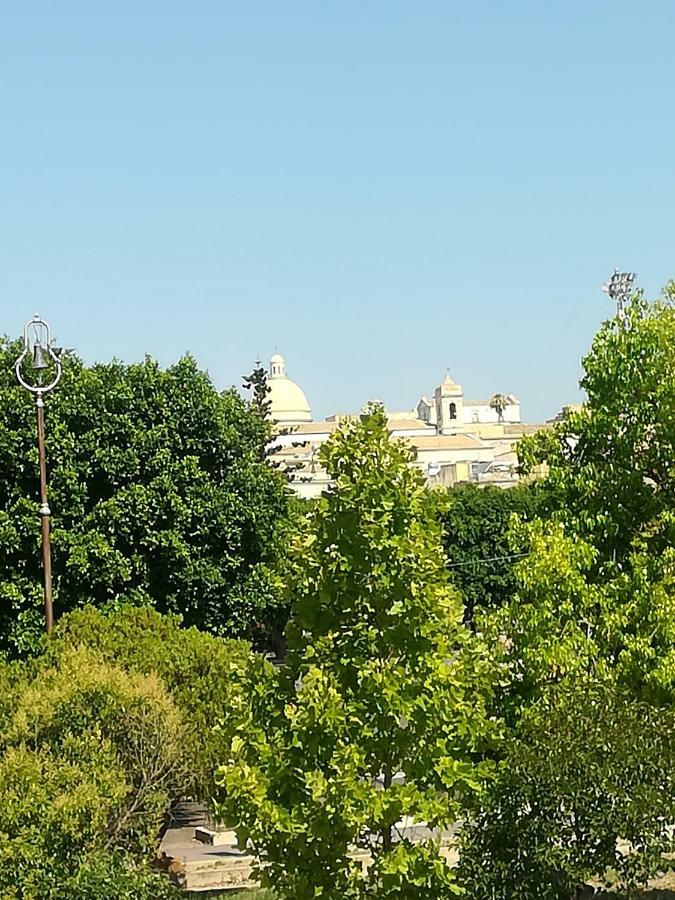 B&B Roda Barocco Noto Exterior photo